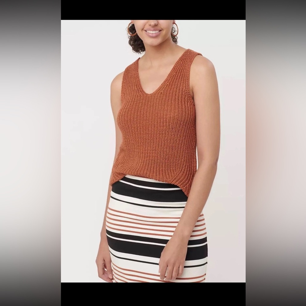 Loft Double V Sweater Tank in rust  size XS